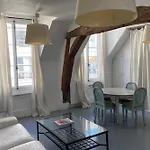 Elegant Duplex In The Heart Of Le Marais